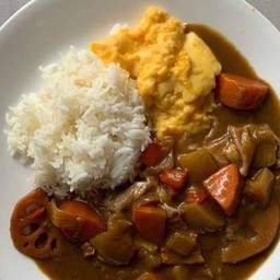 ข้าวแกงกะหรี่หมูสไลด์