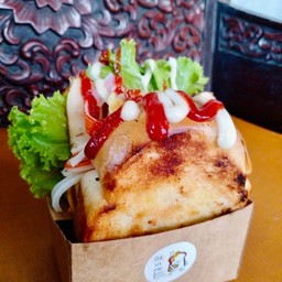 แซนวิชเกาหลี ไส้กรอก + ชีส + ไข่