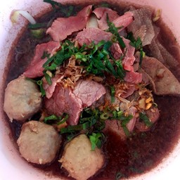 กะเตี๋ยวตาตรี