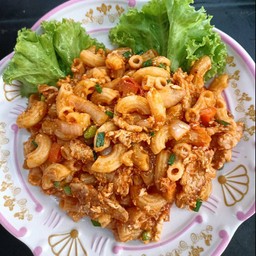 มักกะโรนีผัดไข่