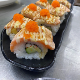 แซลมอลโรลชีส