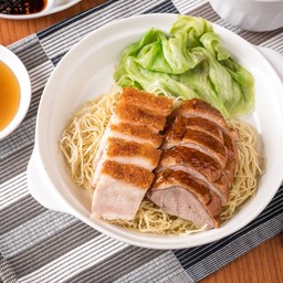 บะหมี่หน้าบาร์บีคิว รวมมิตร 2 อย่าง