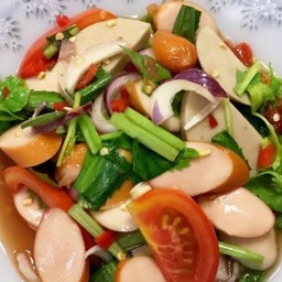 ยำไส้กรอก