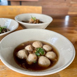 ลูกชิ้นหมูลวก