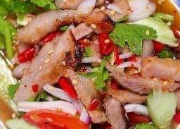 ยำคอหมูย่าง กับข้าว ตลาดโรงฆ่าสัตว์