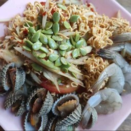 ตำมาม่ากรอบหอยเเคลงกุ้งสด