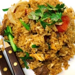 ข้าวผัดโบราณหมู