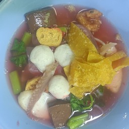 เจ๊อุ่น เย็นตาโฟลูกชิ้นปลา ทำเอง พฤกษา 12/1