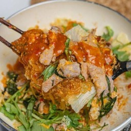 สุกี้แห้งหมู