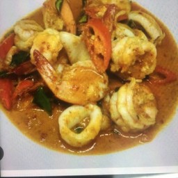 ข้าวพะแนงทะเล