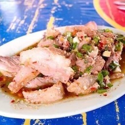 น้ำตกเนื้อ