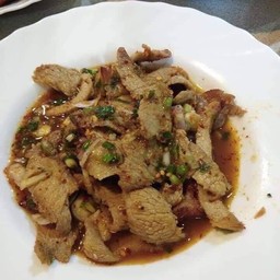 น้ำตกคอหมูย่าง