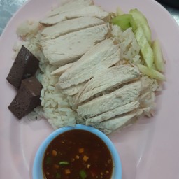 ร้านข้าวมันไก่ปากซอยกระทิงแดง