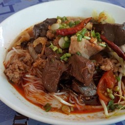 ขนมจีนน้ำเงี้ยว