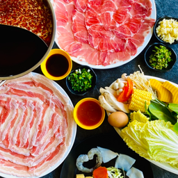 ชุดครอบครัวหมู