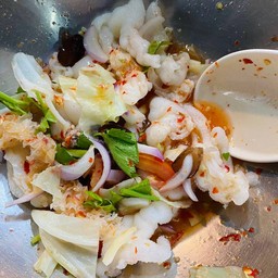 ยำเล็บมือนาง