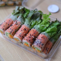 สลัดโรล (ไส้ตามใจ)