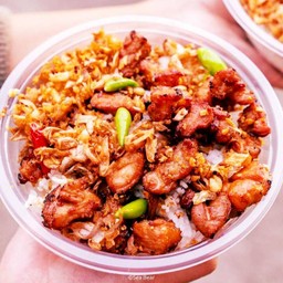 ข้าวหมูทอดกระเทียม