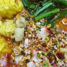 บะหมี่หมูแดงต้มยำ