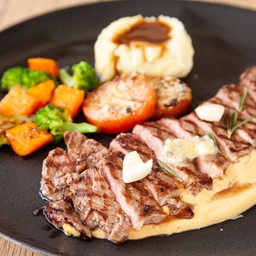 striploin beef steak with mustard mayo sauce