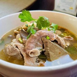 ต้มแซบเครื่องในเนื้อ