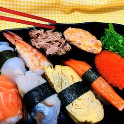 ซูชิรวม10ชิ้น
