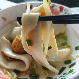 เส้นปลาลวก