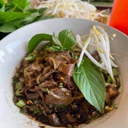 ก๋วยเตี๋ยวเรือ รังสิต  ลุงรงค์ สาขาเสรีไทย