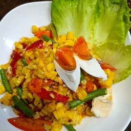 ตำข้าวโพดไข่เค็ม
