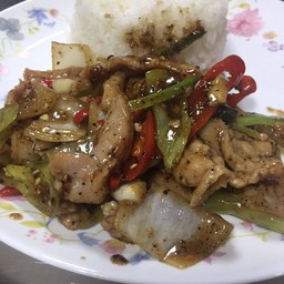 ข้าวหมูพริกไทยดำ