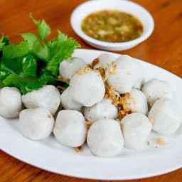 ลูกชิ้นลวก