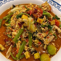 ตำป่า มาม่าดิบ