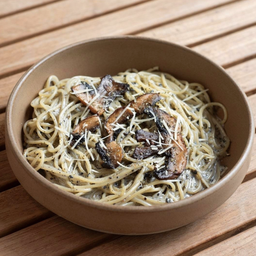 Truffle spaghetti with portobello mushroom