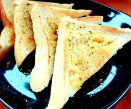 ปังกระเทียม