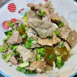 ต้มเครื่องในเนื้อแห้ง