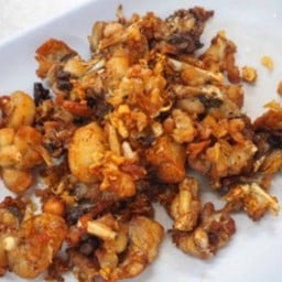 กบทอดกระเทียม