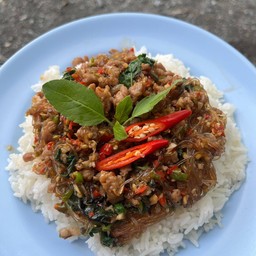 กระเพราวุ้นเส้น