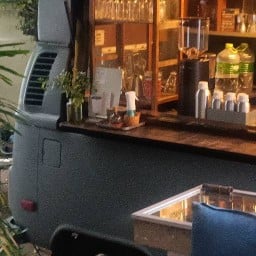 Dripdip home coffee cafe and bar สวนผัก50แยก2