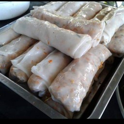 ก๋วยเตี๋ยวหลอดทรงเครื่อง by ลุงรวย