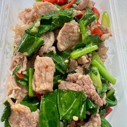 คะน้าหมูชิ้น(ราดข้าว)