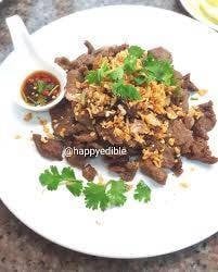 ข้าวเนื้อกระเทียม