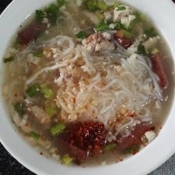 น้ำแข็งใส ดินแดง