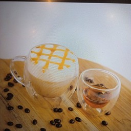 HOT CARAMEL MACCHIATO