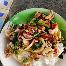 ร้านอาหารตามสั่งริมบึง