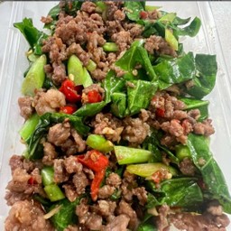 คะน้าหมูสับ(ราดข้าว)