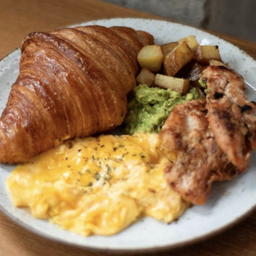 Croissant chicken elegance