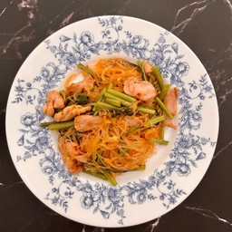 สุกี้แห้ง