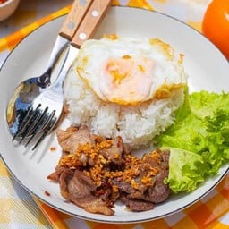 ข้าวหมูกระเทียม+ไข่ดาว