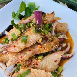 น้ำตกคอหมูย่าง