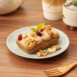 Carrot Cake with Cashew Cream Cheese